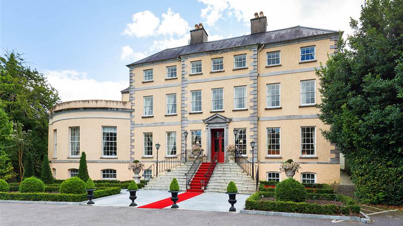 cork wedding venue with cork celebrant Maryborough Hotel cork